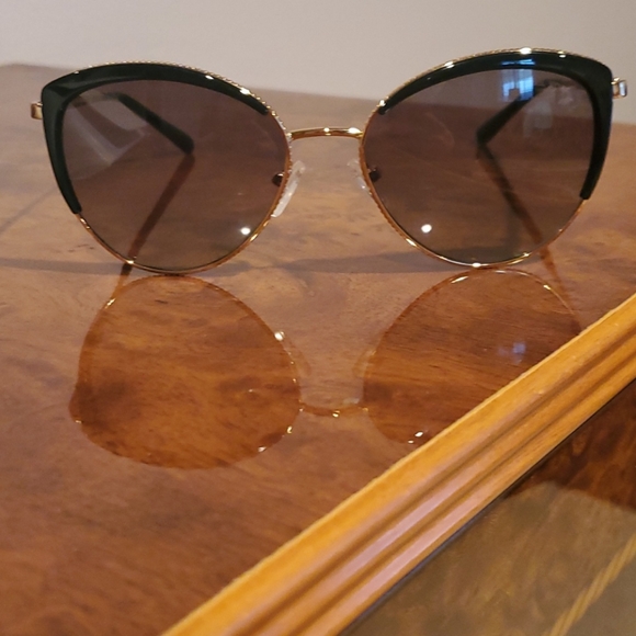 Michael Kors sunglasses - Picture 1 of 5